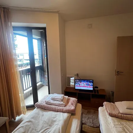 Lucky Star Next To The Lift With Free Parking Апартамент *